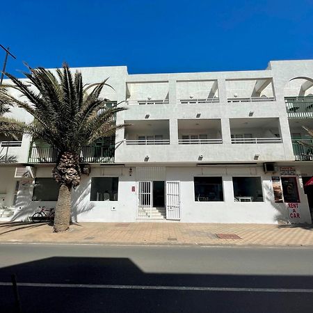 הוסטל Corralejo Coliving By Amazzzing Travel מראה חיצוני תמונה