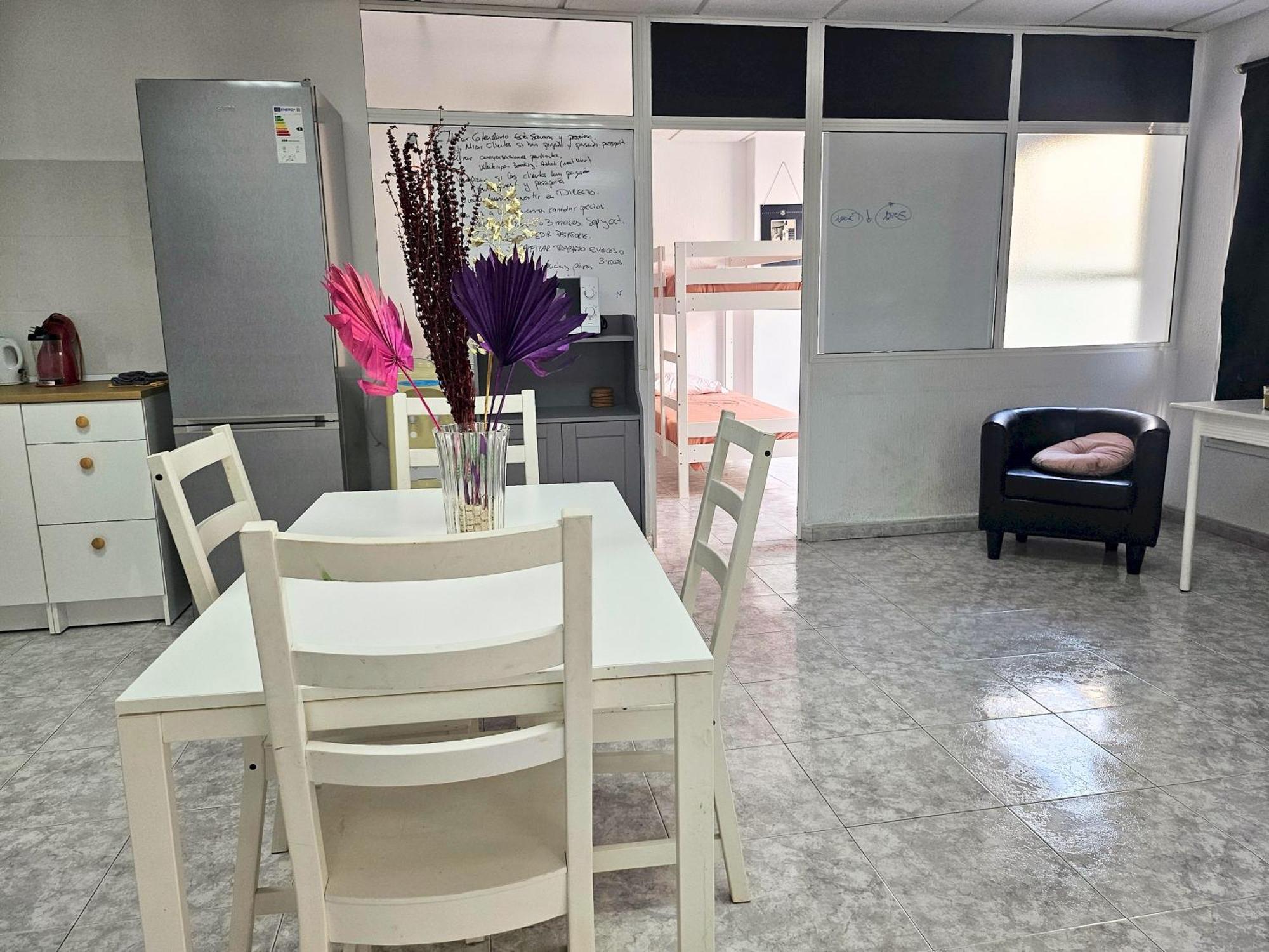 הוסטל Corralejo Coliving By Amazzzing Travel מראה חיצוני תמונה